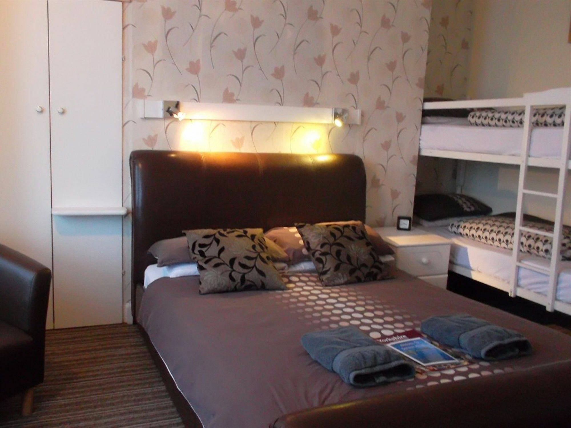 Derwent House Hotel Scarborough Bagian luar foto